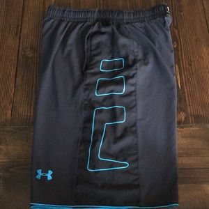 Under Armour Basketball Shorts - Men’s LG